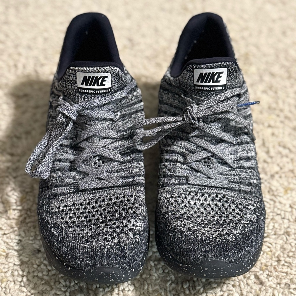 Nike Flyknit Running Shoes Grey Speckled Sole Womens Size 8 Nike Epic React Flyk